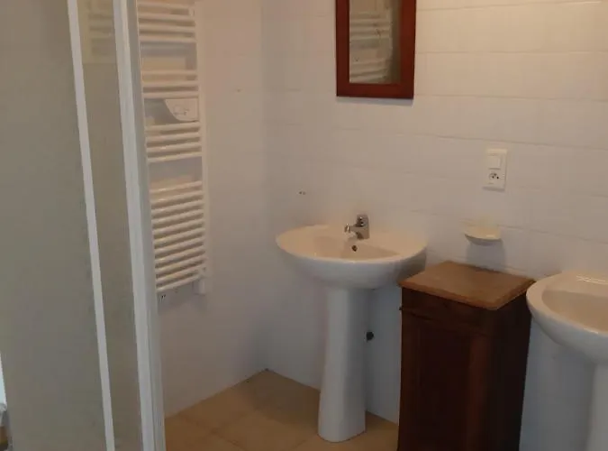 Wisteria بيت للعطل Les Adjots