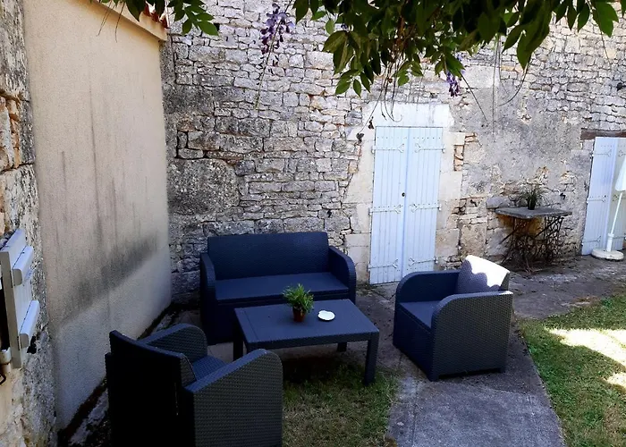 Wisteria * Les Adjots